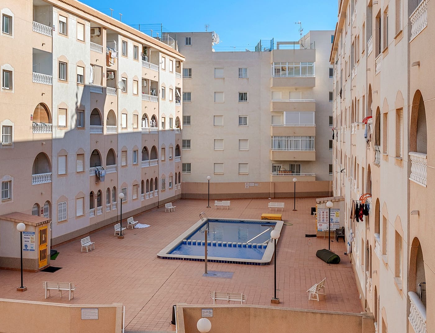 3 soveværelse Lejlighed til salg i Torrevieja med swimmingpool - € 174.000 (Ref: 9444827)