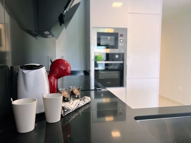 2 quarto Apartamento para venda em Torrevieja com piscina garagem - 269 000 € (Ref: 9444940)