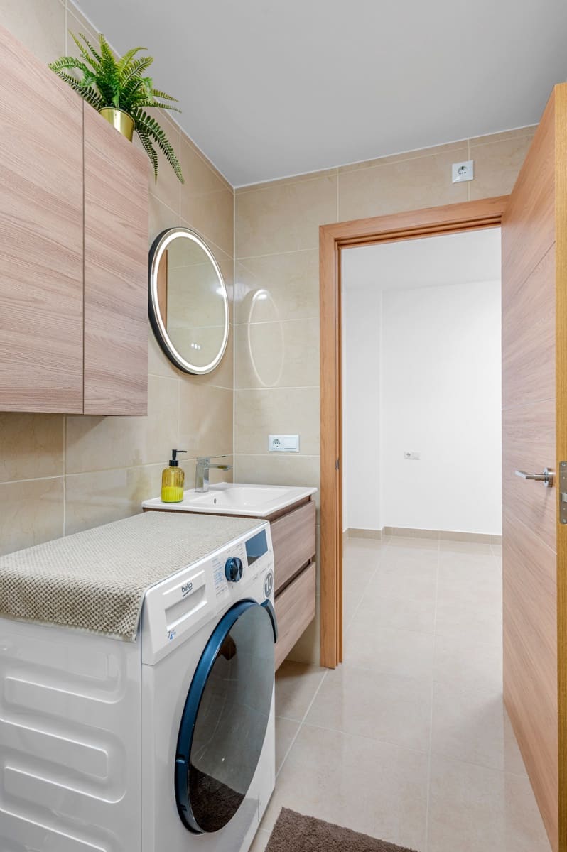 2 Zimmer Apartment zu verkaufen in Torrevieja mit Pool - 189.000 € (Ref: 9444942)