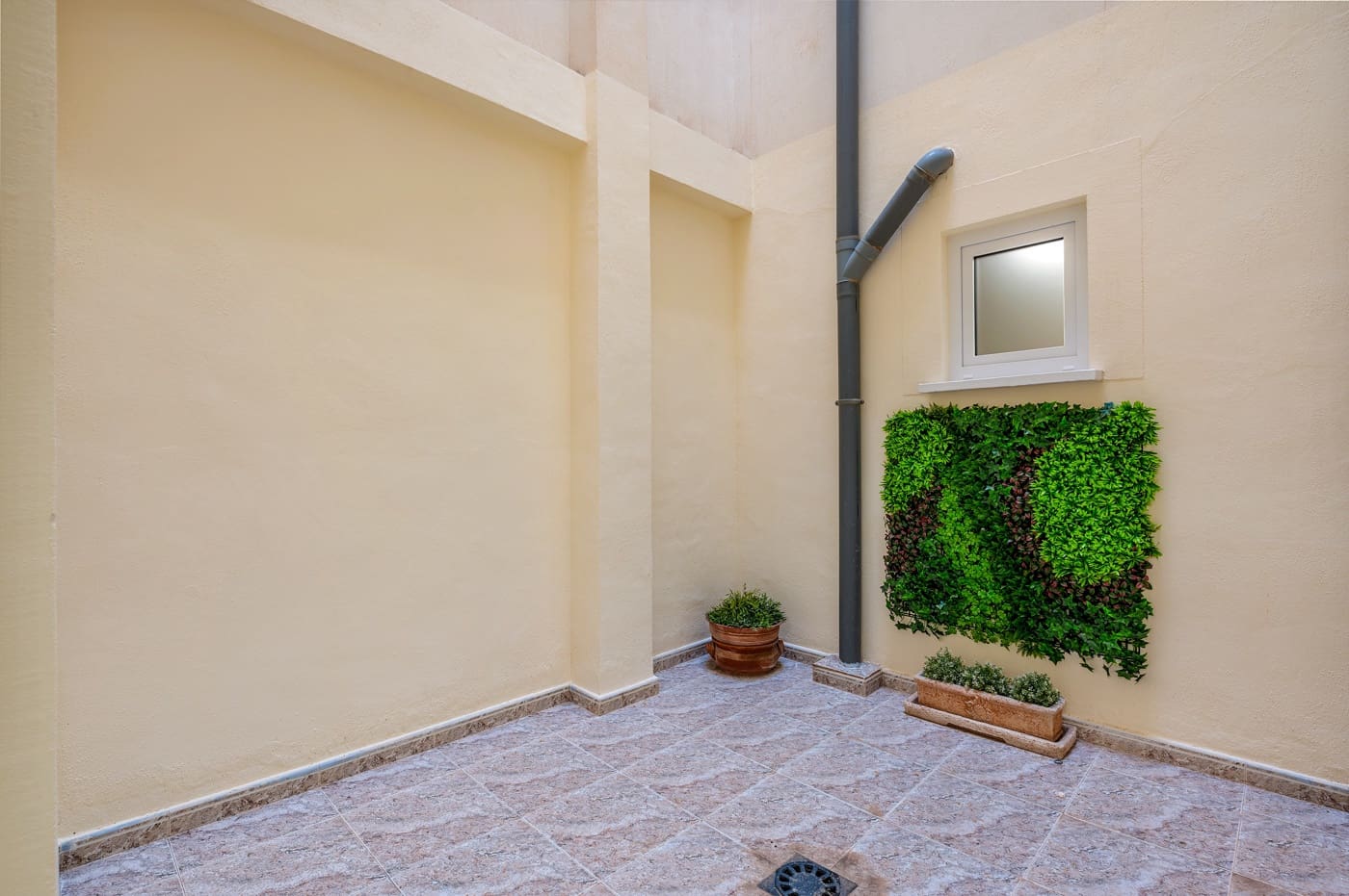 2 Zimmer Apartment zu verkaufen in Torrevieja mit Pool - 189.000 € (Ref: 9444942)