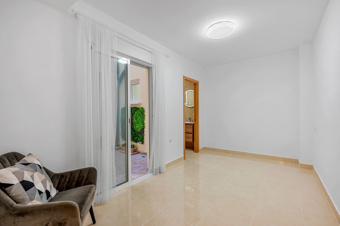 2 Zimmer Apartment zu verkaufen in Torrevieja mit Pool - 189.000 € (Ref: 9444942)