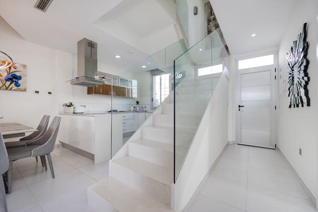 3 chambre Villa/Maison à vendre à Ciudad Quesada, Rojales avec piscine garage - 390 000 € (Ref: 9450176)