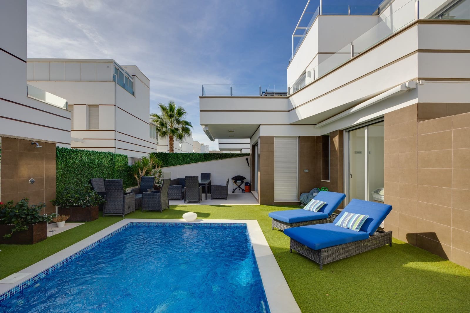 3 chambre Villa/Maison à vendre à Ciudad Quesada avec piscine garage - 390 000 € (Ref: 9450176)