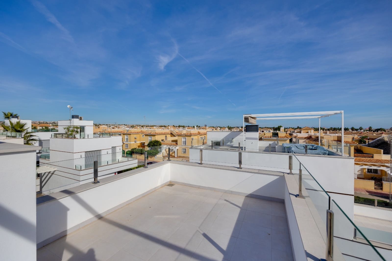 3 chambre Villa/Maison à vendre à Ciudad Quesada avec piscine garage - 390 000 € (Ref: 9450176)