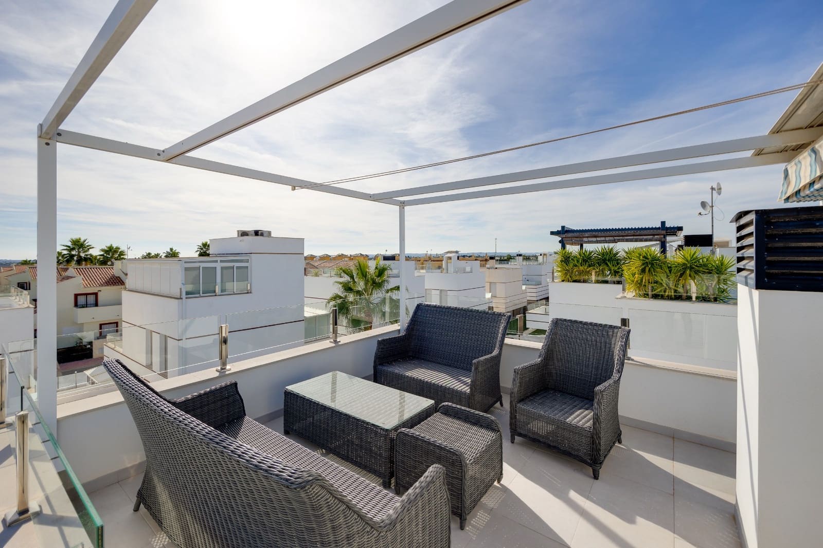 3 chambre Villa/Maison à vendre à Ciudad Quesada avec piscine garage - 390 000 € (Ref: 9450176)