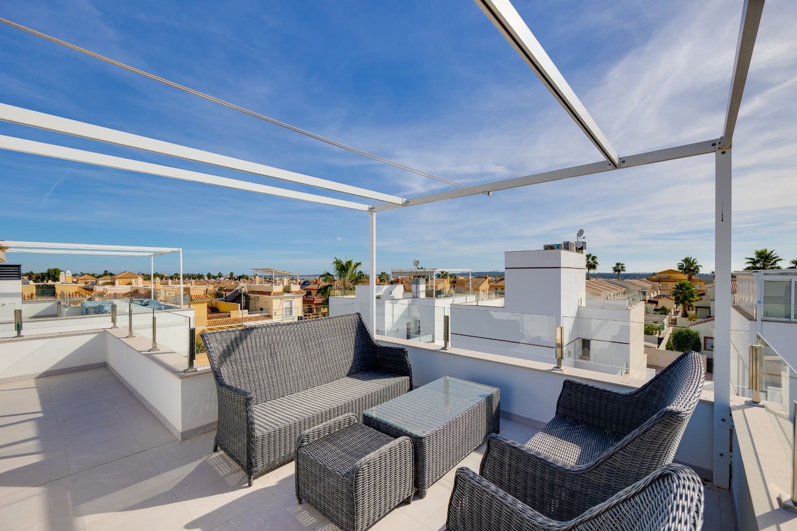 3 chambre Villa/Maison à vendre à Ciudad Quesada avec piscine garage - 390 000 € (Ref: 9450176)