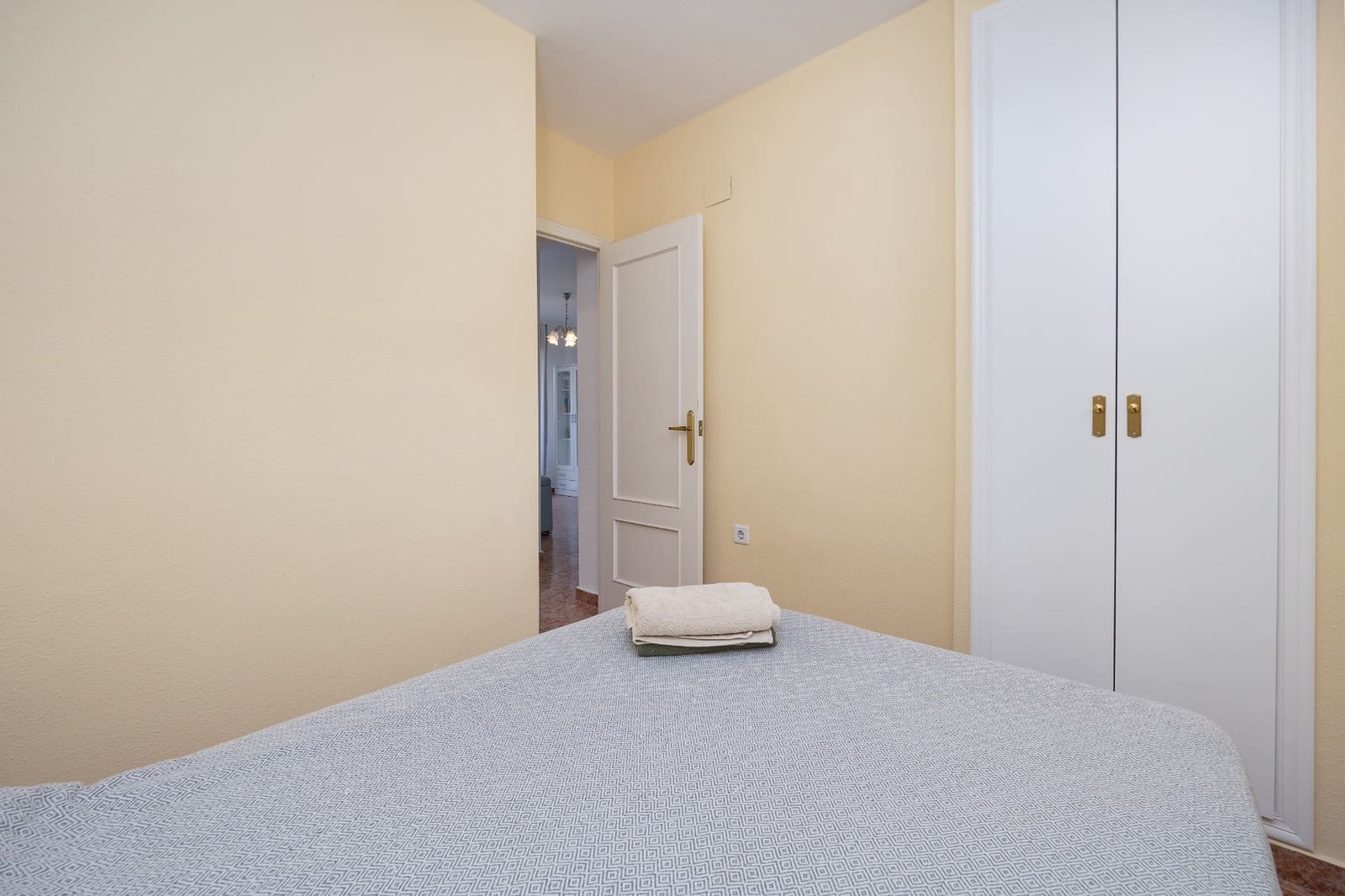 2 makuuhuone Huoneisto myytävänä paikassa Torrevieja mukana uima-altaan 
autotalli - 159 000 € (Ref: 9462884)