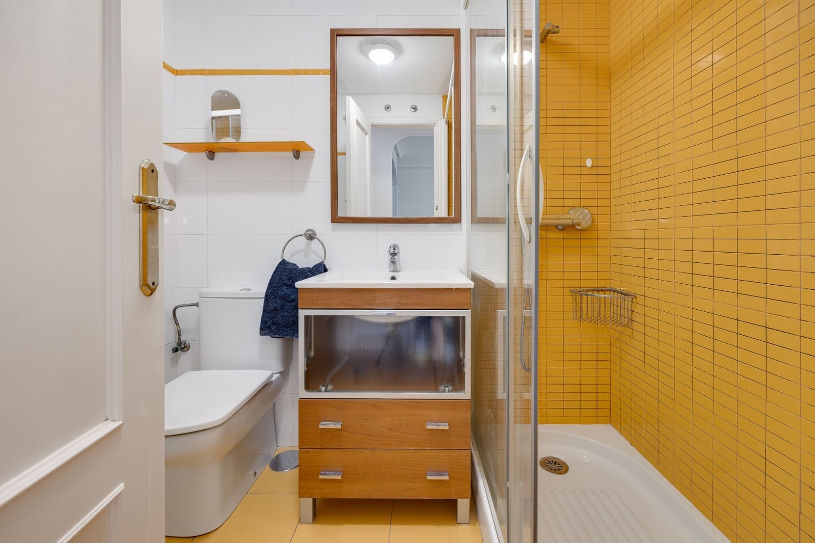 2 makuuhuone Huoneisto myytävänä paikassa Torrevieja mukana uima-altaan 
autotalli - 159 000 € (Ref: 9462884)