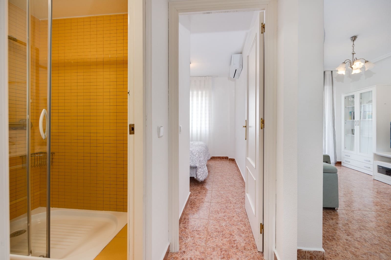 2 makuuhuone Huoneisto myytävänä paikassa Torrevieja mukana uima-altaan 
autotalli - 159 000 € (Ref: 9462884)