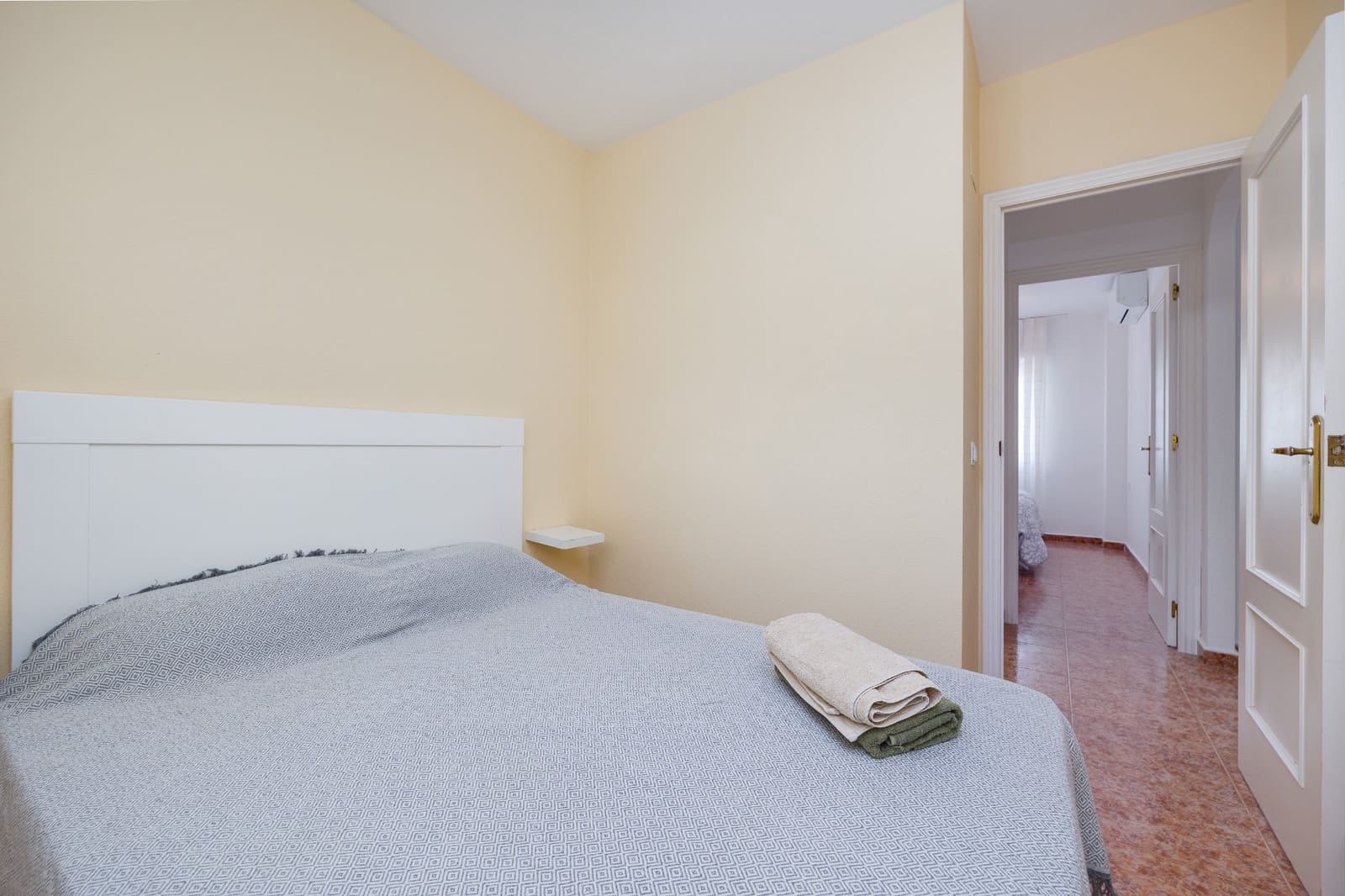 2 makuuhuone Huoneisto myytävänä paikassa Torrevieja mukana uima-altaan 
autotalli - 159 000 € (Ref: 9462884)