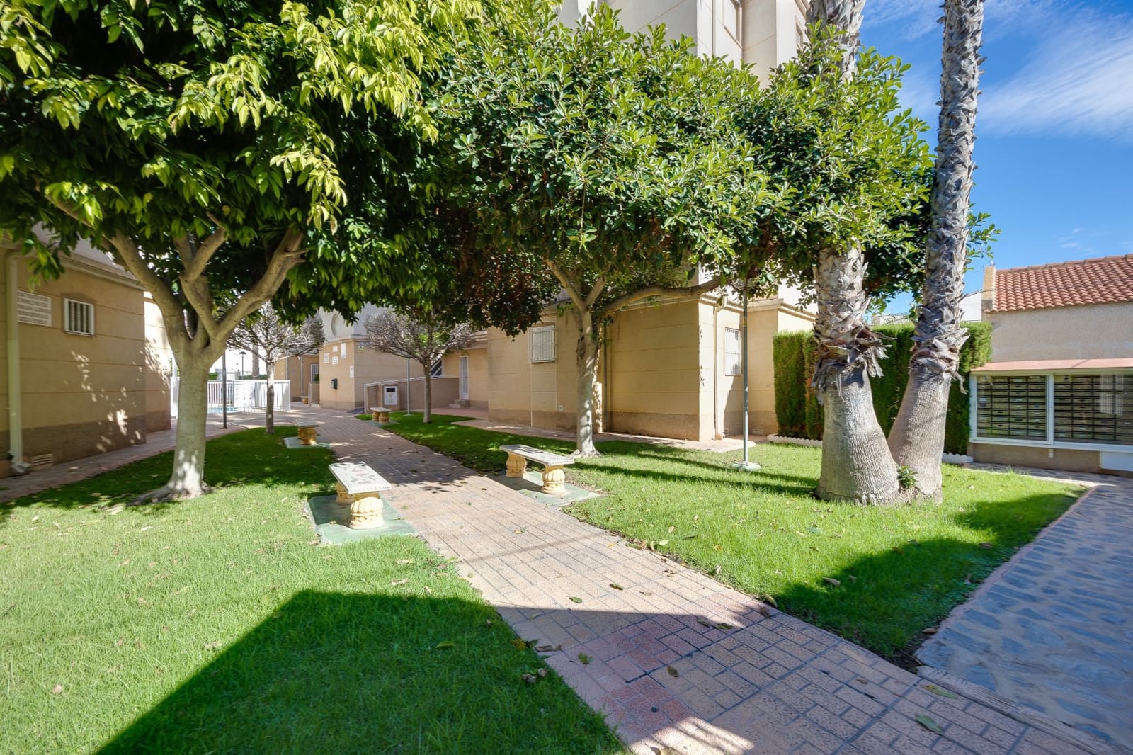 2 makuuhuone Huoneisto myytävänä paikassa Torrevieja mukana uima-altaan 
autotalli - 159 000 € (Ref: 9462884)