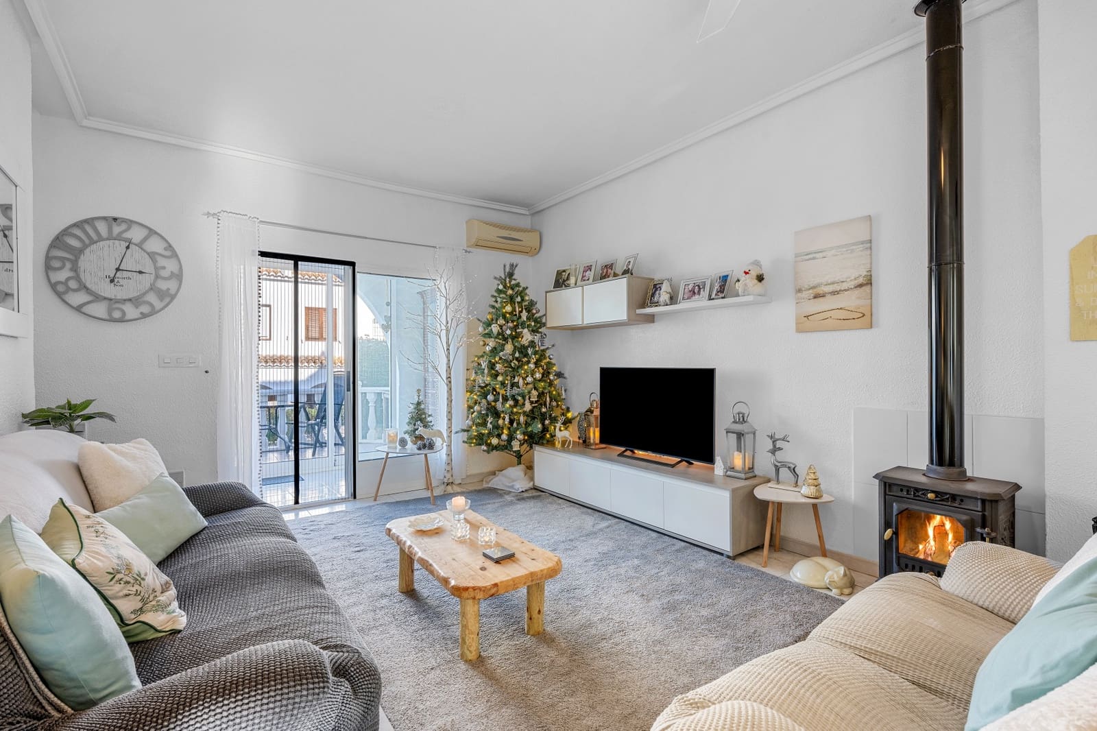 2 bedroom Villa for sale in Ciudad Quesada with pool - € 195,000 (Ref: 9490853)