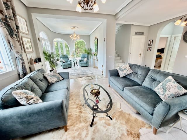 3 bedroom Villa for sale in Ciudad Quesada, Rojales with pool garage - € 475,000 (Ref: 9493897)