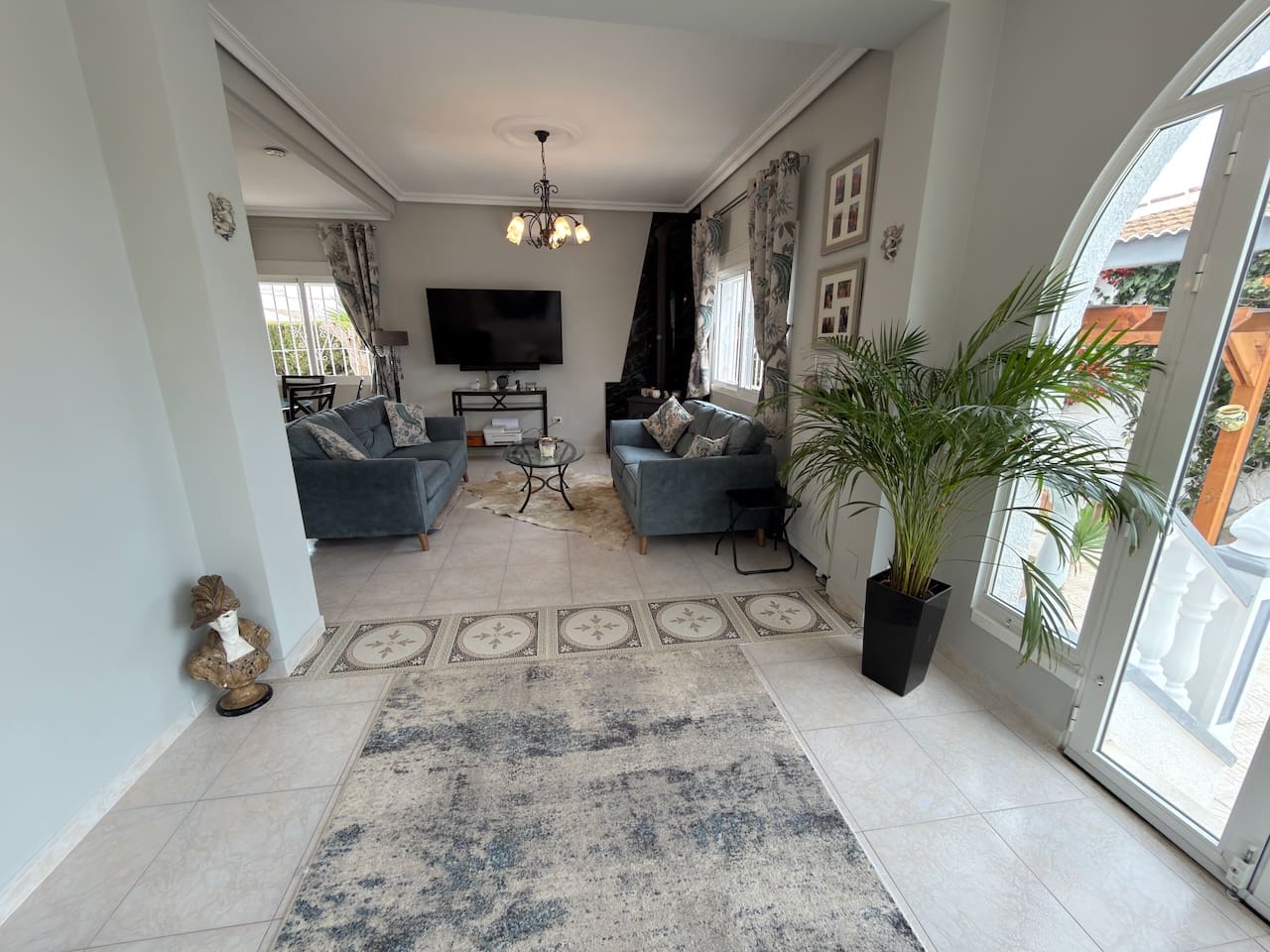 3 bedroom Villa for sale in Ciudad Quesada with pool garage - € 475,000 (Ref: 9493897)