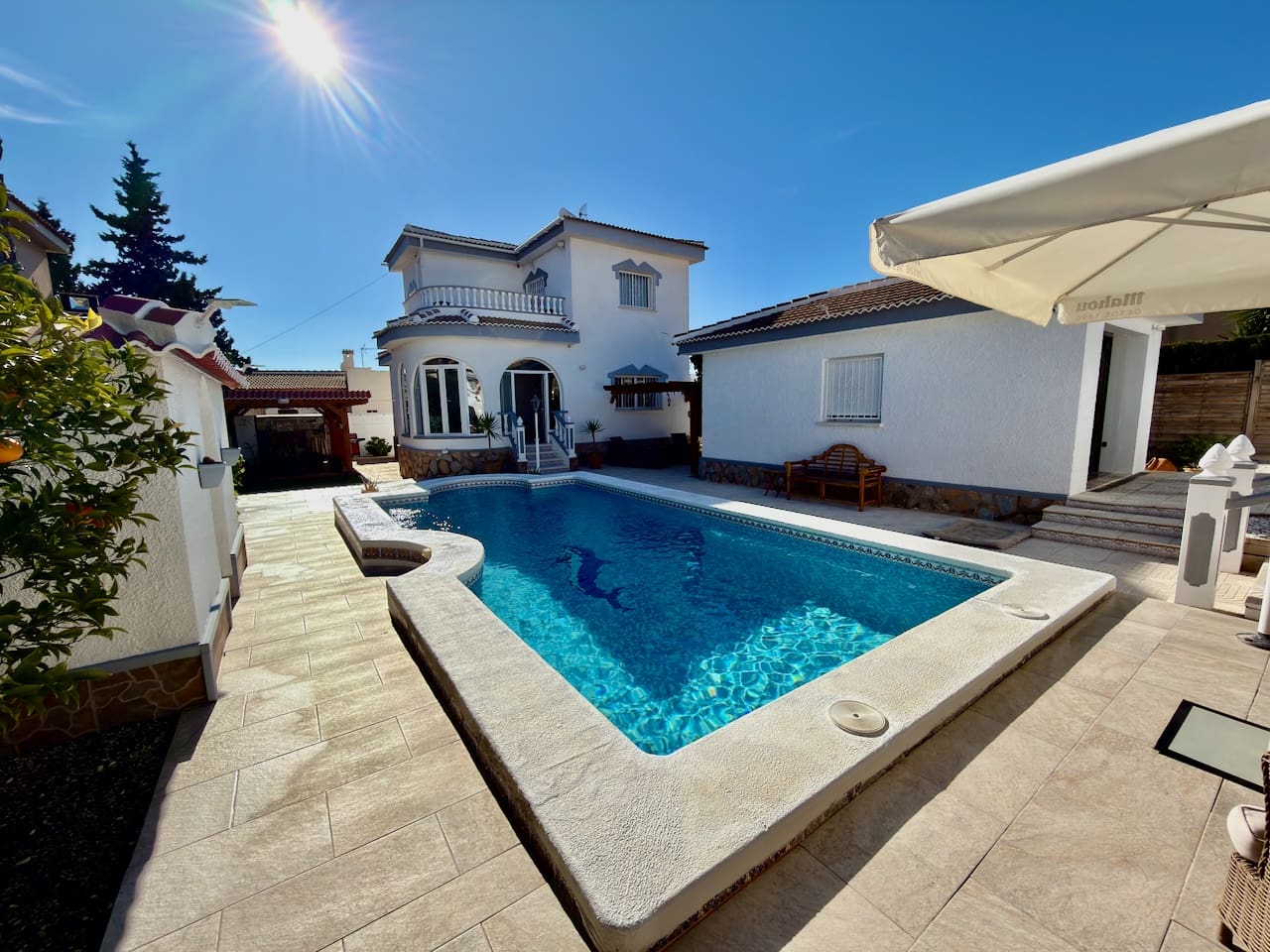 3 bedroom Villa for sale in Ciudad Quesada with pool garage - € 475,000 (Ref: 9493897)