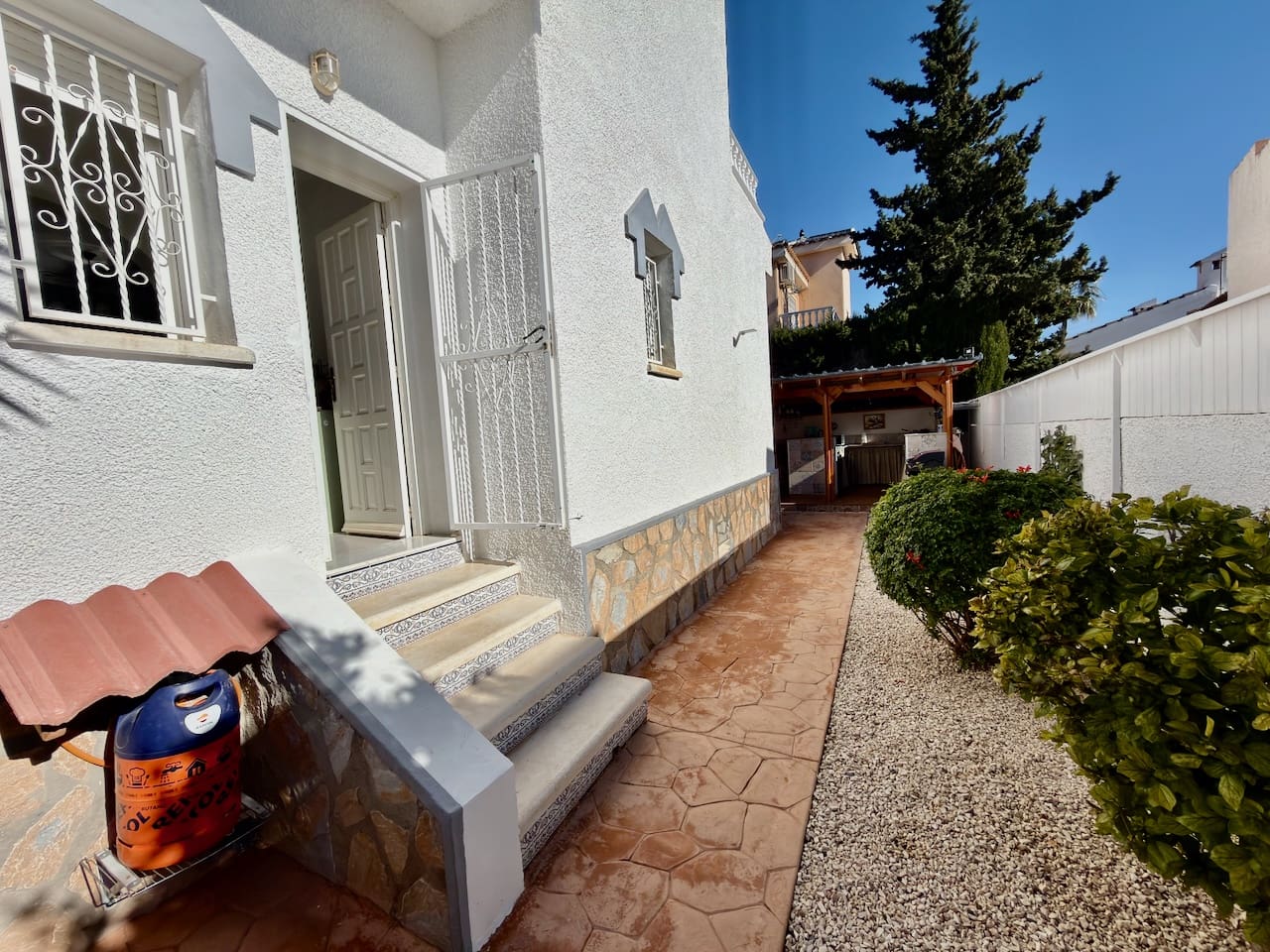 3 bedroom Villa for sale in Ciudad Quesada with pool garage - € 475,000 (Ref: 9493897)