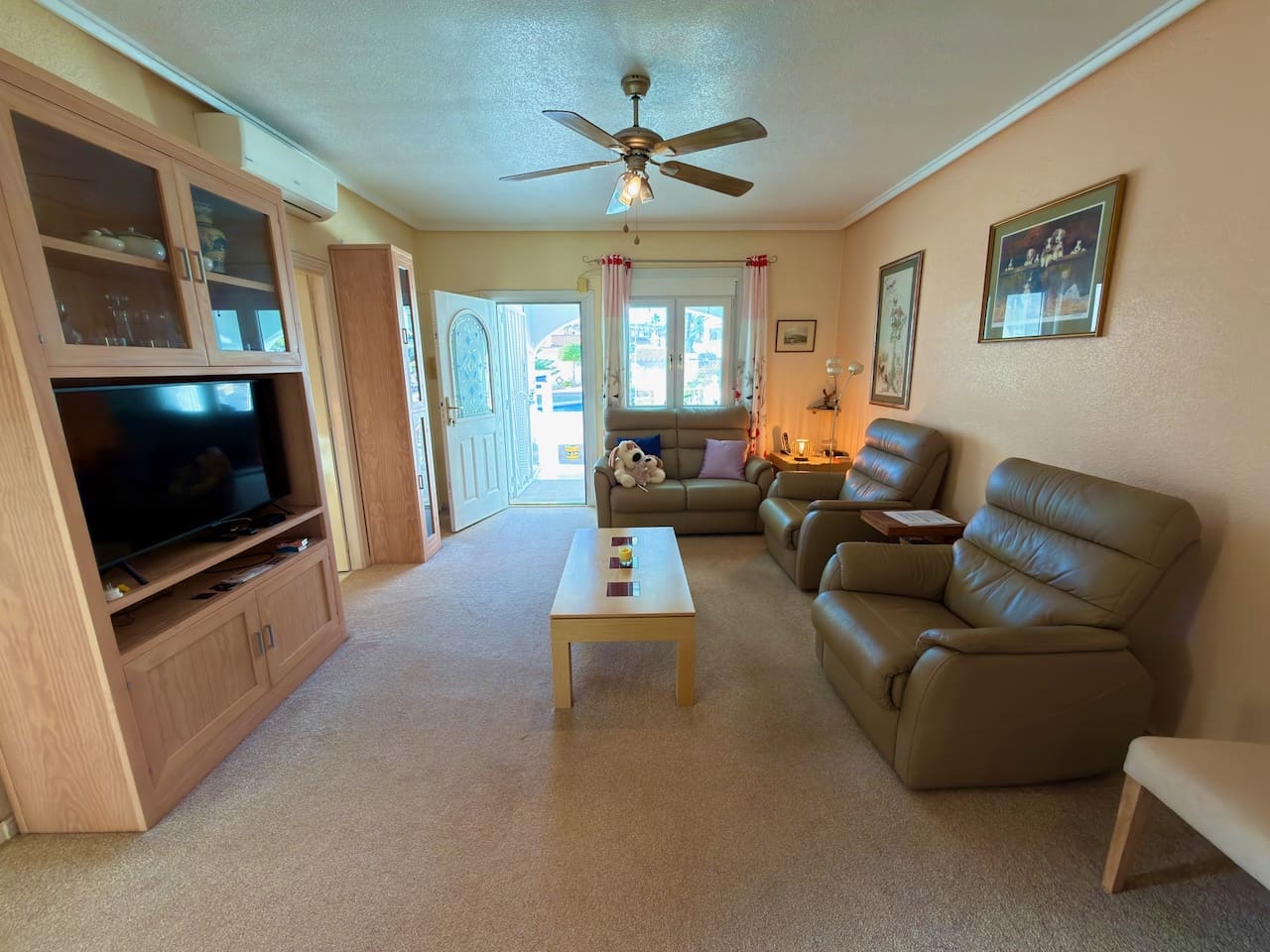 3 bedroom Villa for sale in Ciudad Quesada with pool - € 225,000 (Ref: 9502982)