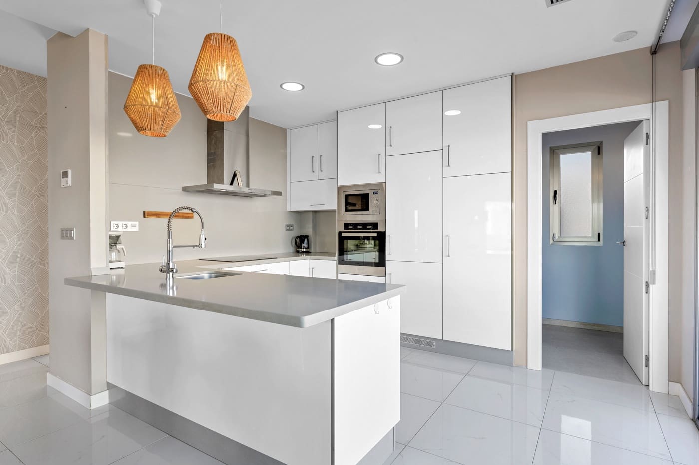 5 soveværelse Villa til salg i Villamartin med swimmingpool - € 469.000 (Ref: 9506376)