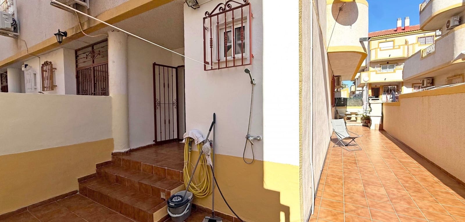 3 bedroom Townhouse for sale in Los Altos with pool garage - € 185,000 (Ref: 9516383)