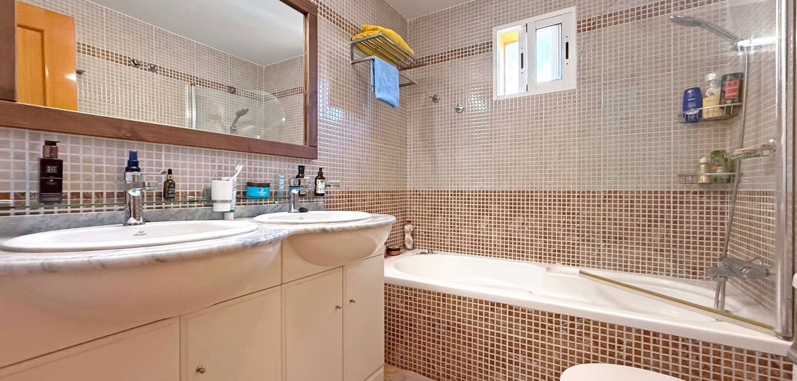 3 bedroom Townhouse for sale in Los Altos with pool garage - € 185,000 (Ref: 9516383)