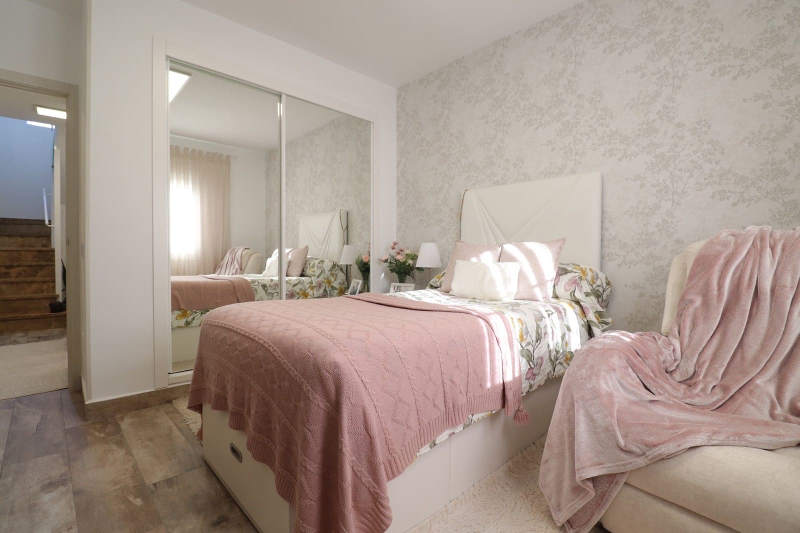 Chalet de 4 habitaciones en Villamartin en venta con piscina garaje - 414.950 € (Ref: 9532586)