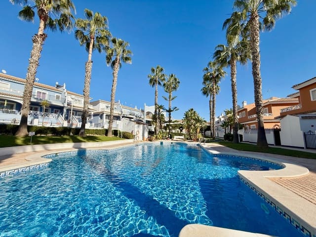 3 soveværelse Semi-Rækkehus til salg i Doña Pepa, Rojales med swimmingpool - € 299.000 (Ref: 9539867)