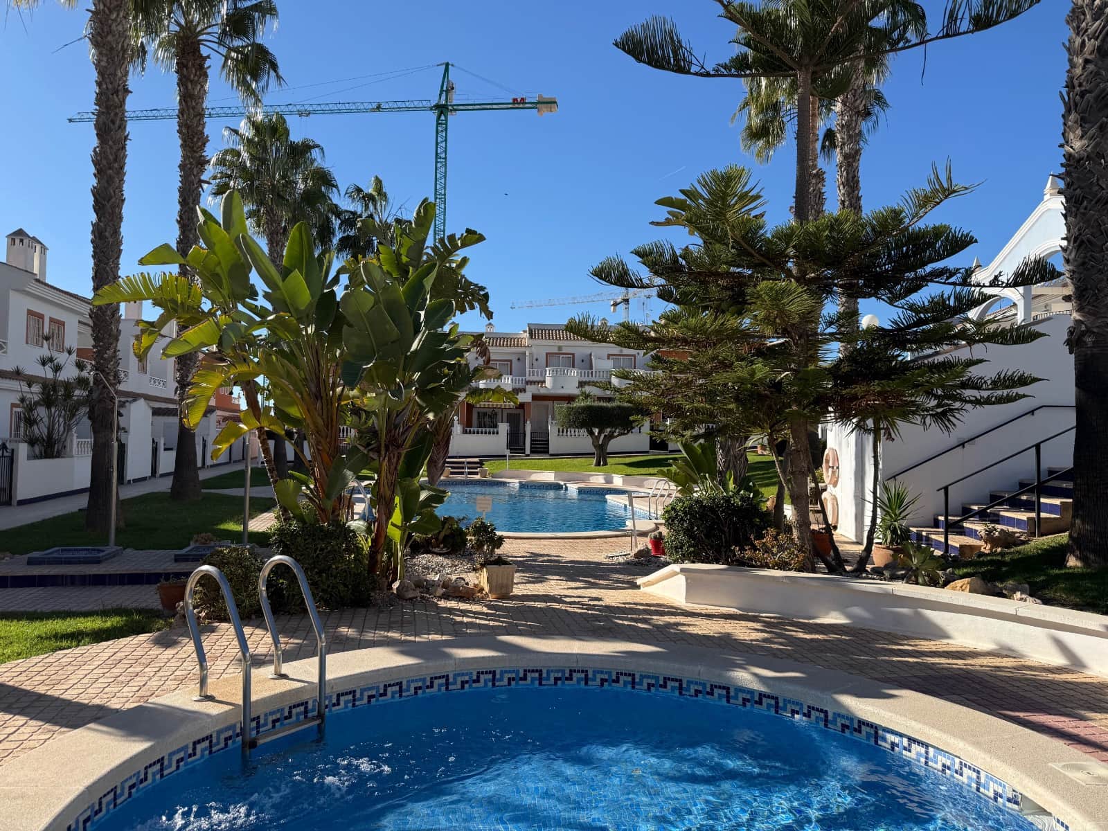 3 soveværelse Semi-Rækkehus til salg i Dona Pepa med swimmingpool - € 299.000 (Ref: 9539867)