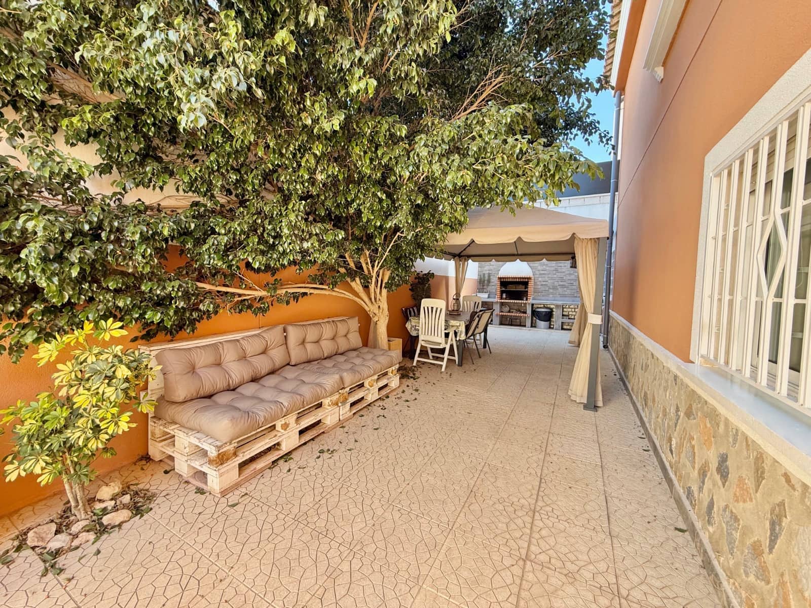 3 soveværelse Semi-Rækkehus til salg i Dona Pepa med swimmingpool - € 299.000 (Ref: 9539867)