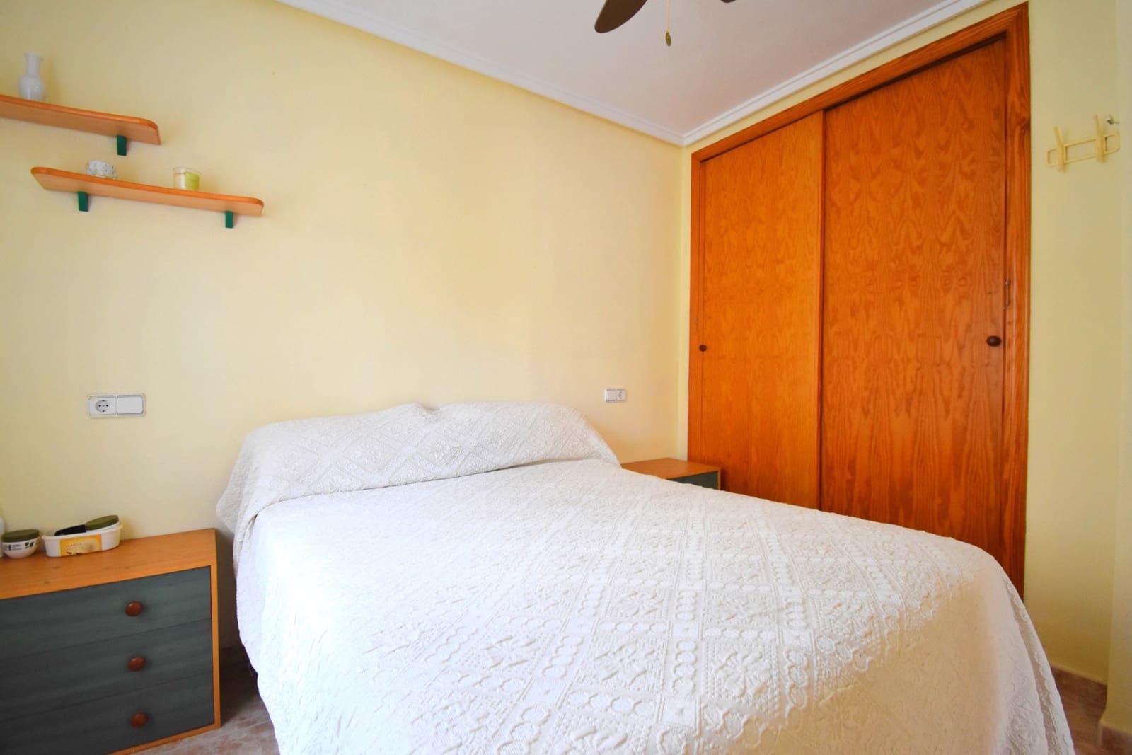 Pareado de 2 habitaciones en Playa Flamenca en venta con piscina garaje - 175.000 € (Ref: 9550183)