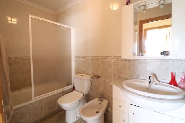 2 soverom Leilighet til salgs i Puerto Deportivo, Guardamar del Segura med svømmebasseng garasje - € 149 950 (Ref: 9566681)