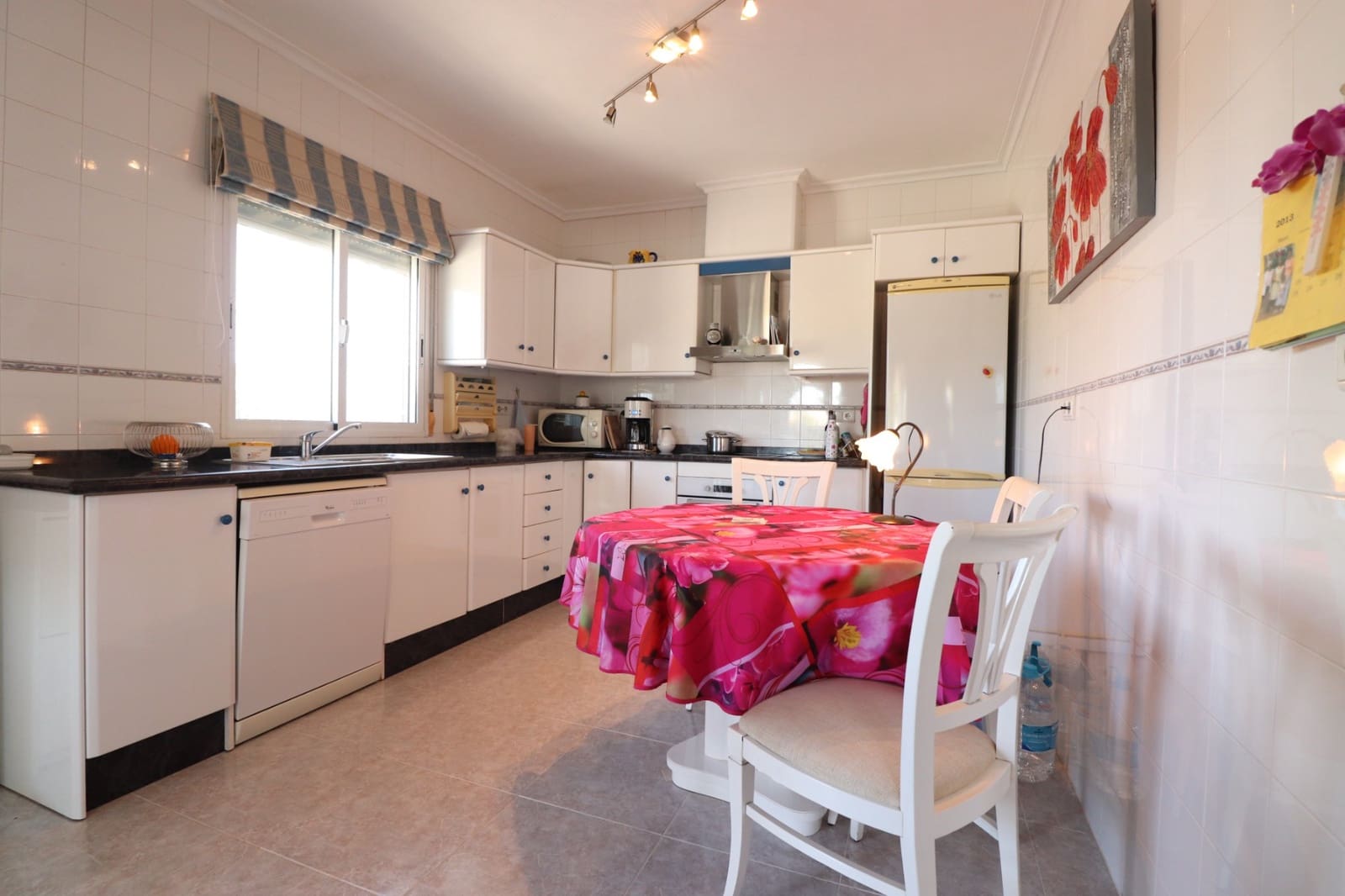 3 soveværelse Finca/Landehus til salg i Catral med swimmingpool garage - € 330.000 (Ref: 9566682)