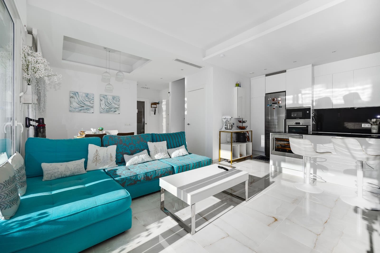 4 soverom Villa til salgs i Torrevieja med svømmebasseng garasje - € 750 000 (Ref: 9619033)