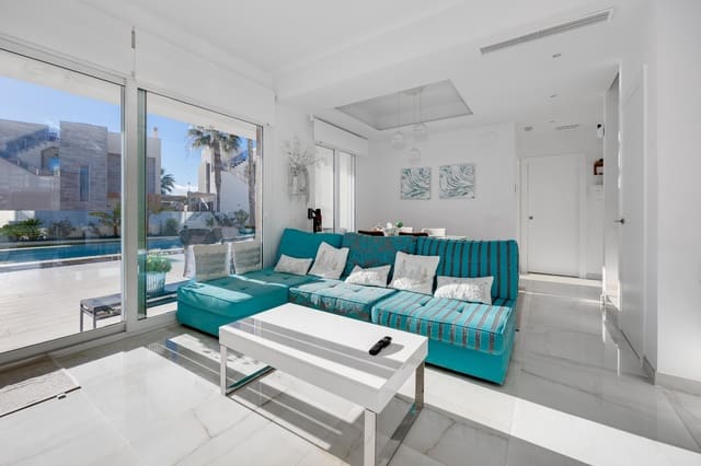 4 soverom Villa til salgs i Los Frutales, Torrevieja med svømmebasseng garasje - € 750 000 (Ref: 9619033)