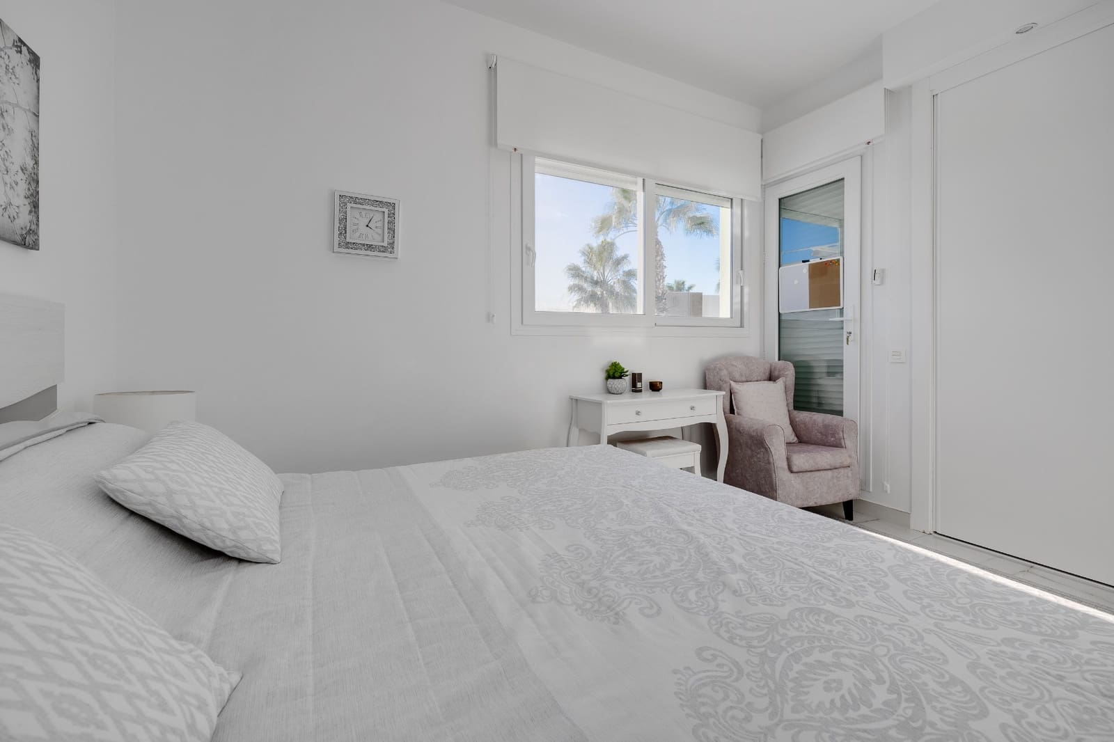 4 soverom Villa til salgs i Torrevieja med svømmebasseng garasje - € 750 000 (Ref: 9619033)