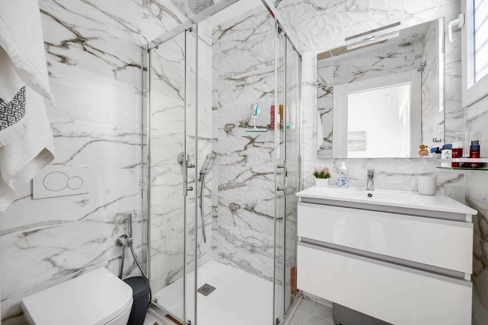 4 soverom Villa til salgs i Torrevieja med svømmebasseng garasje - € 750 000 (Ref: 9619033)