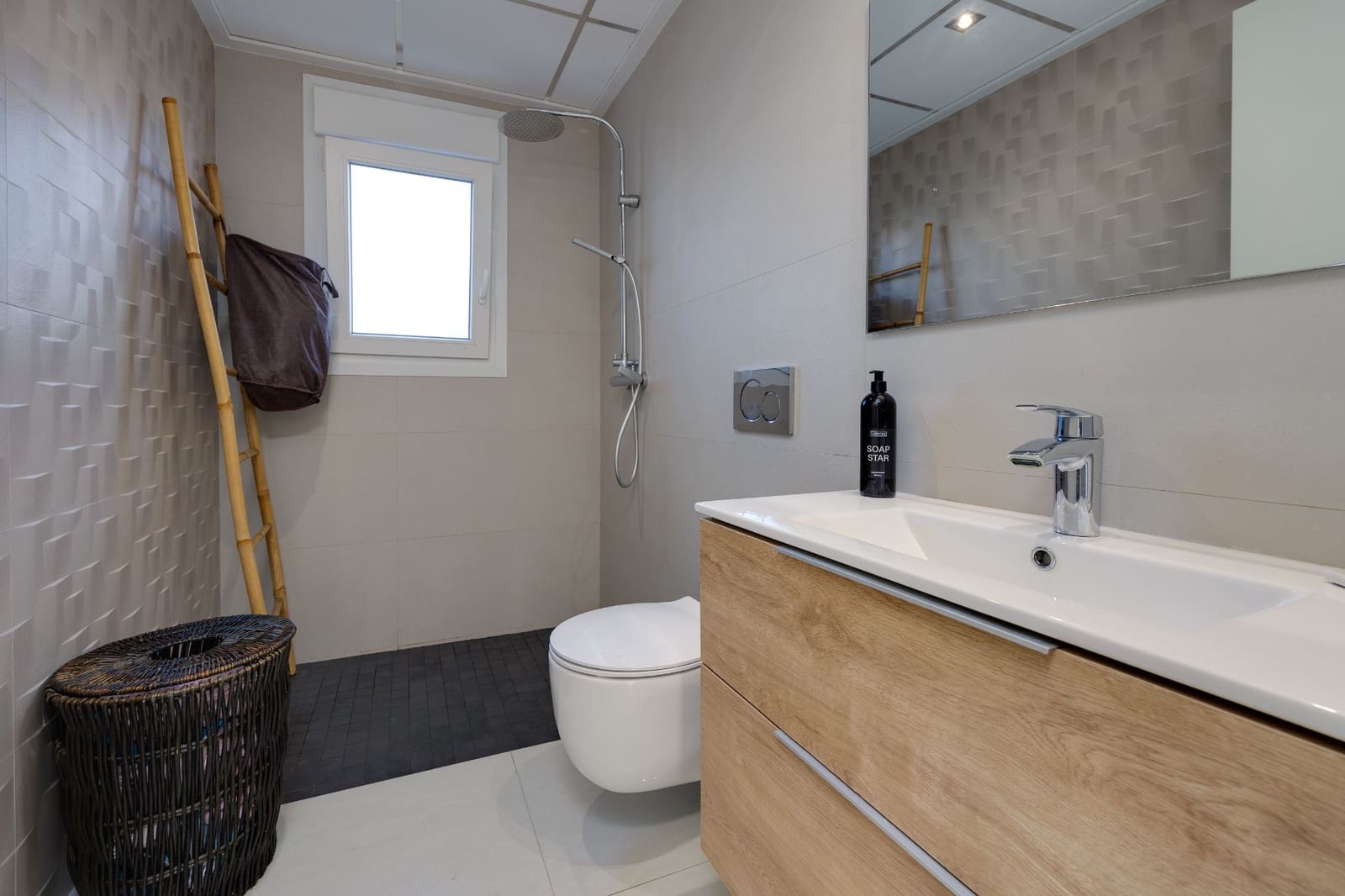 Chalet de 3 habitaciones en Ciudad Quesada en venta con piscina garaje - 499.000 € (Ref: 9619034)