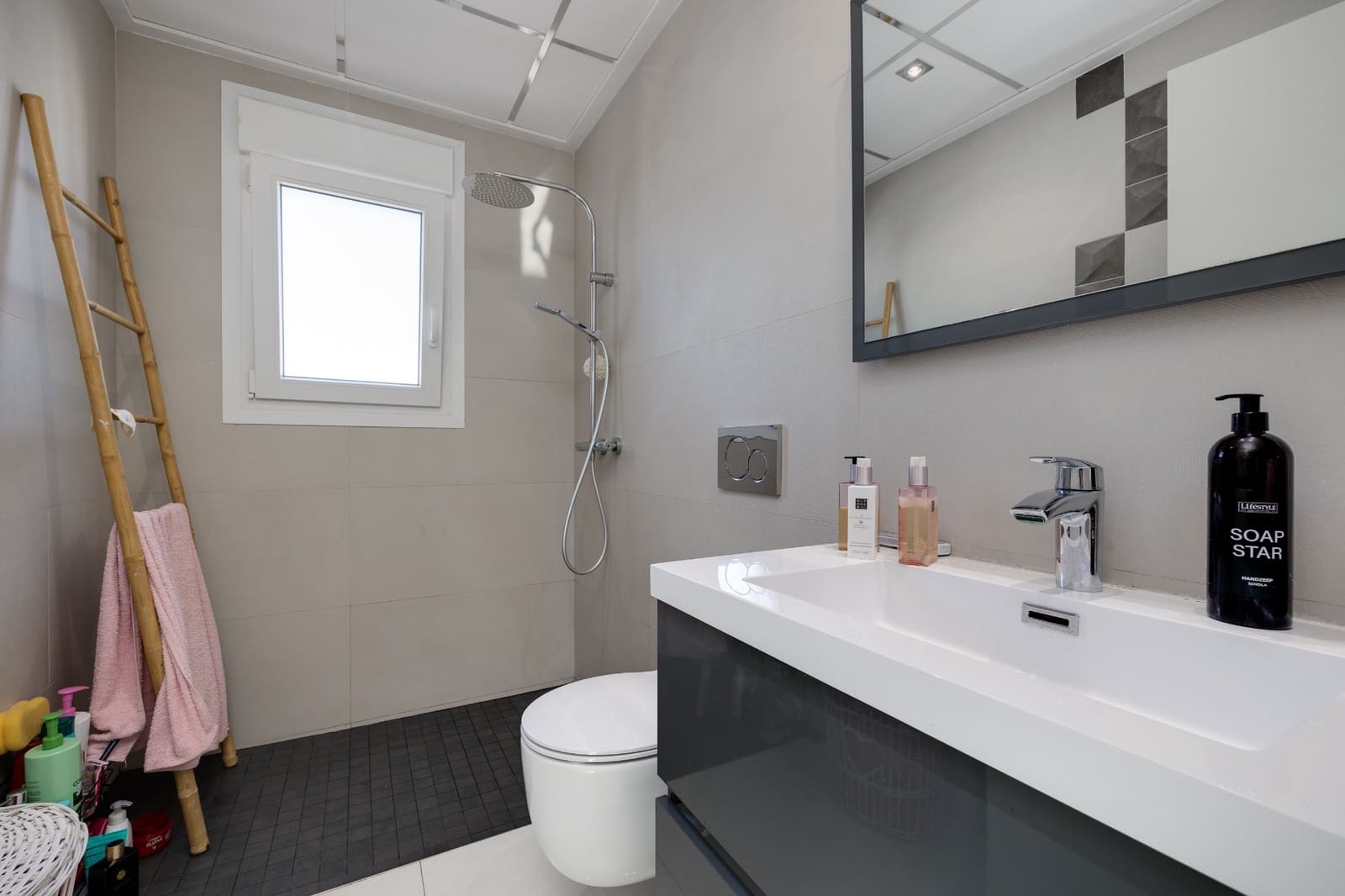 Chalet de 3 habitaciones en Ciudad Quesada en venta con piscina garaje - 499.000 € (Ref: 9619034)