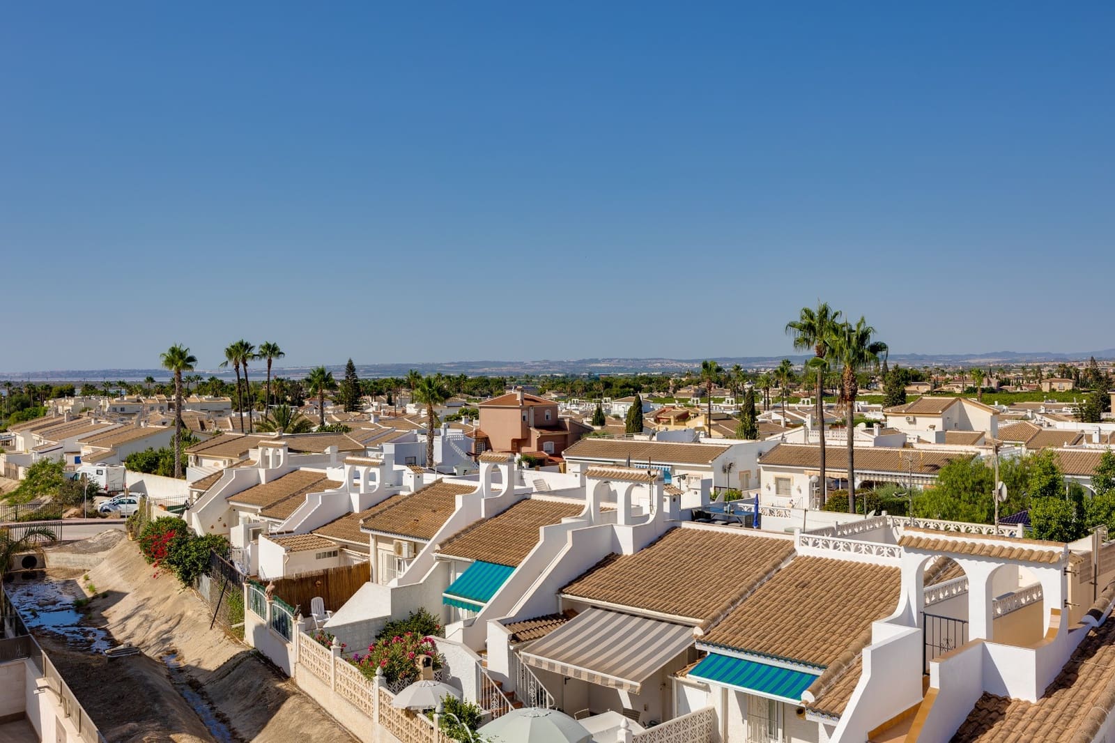 Chalet de 3 habitaciones en Ciudad Quesada en venta con piscina garaje - 499.000 € (Ref: 9619034)