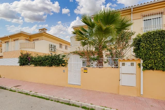 Chalet de 3 habitaciones en Ciudad Quesada, Rojales en venta con piscina garaje - 299.500 € (Ref: 9620864)