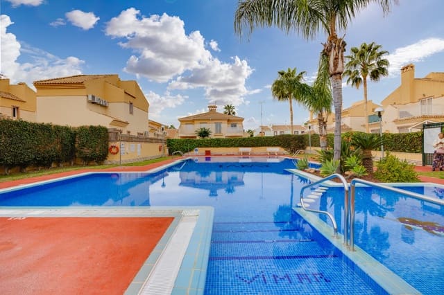 Chalet de 3 habitaciones en Ciudad Quesada, Rojales en venta con piscina garaje - 299.500 € (Ref: 9620864)