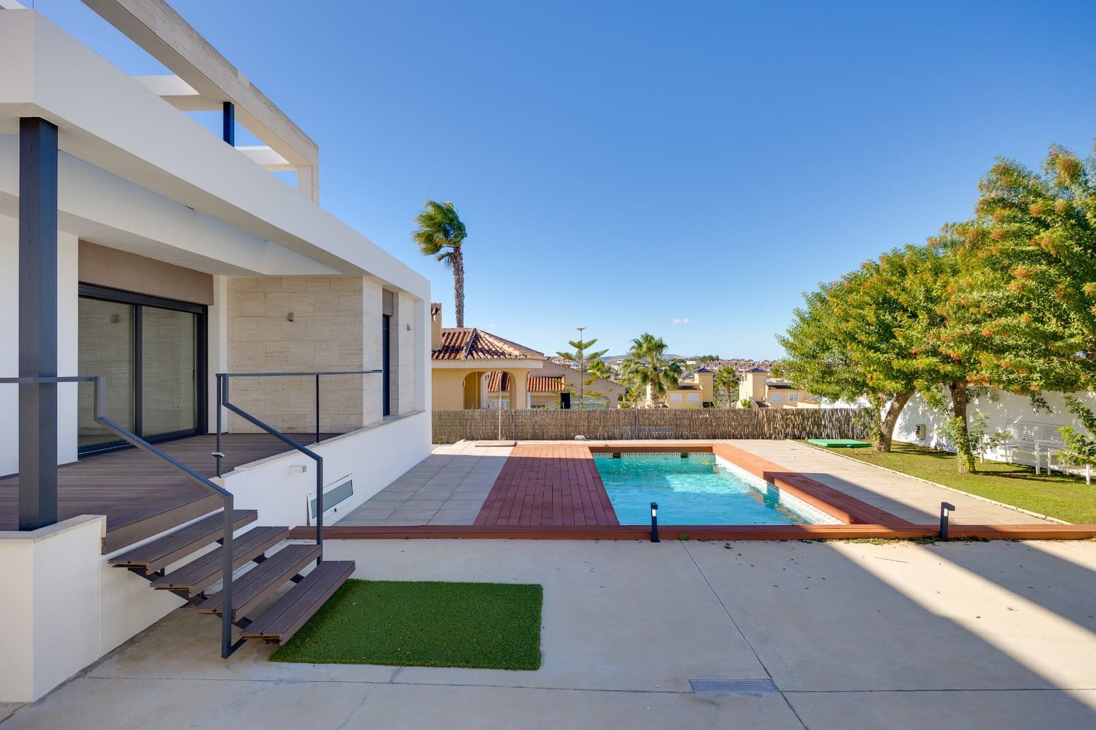 3 soverom Villa til salgs i Ciudad Quesada med svømmebasseng garasje - € 495 000 (Ref: 9622339)