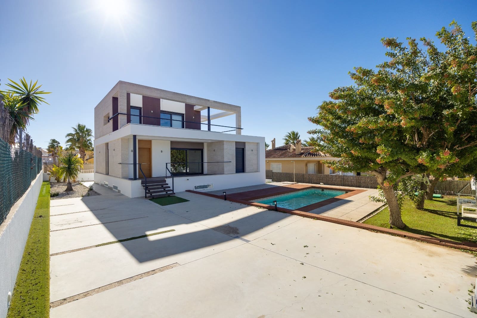 3 soverom Villa til salgs i Ciudad Quesada med svømmebasseng garasje - € 495 000 (Ref: 9622339)