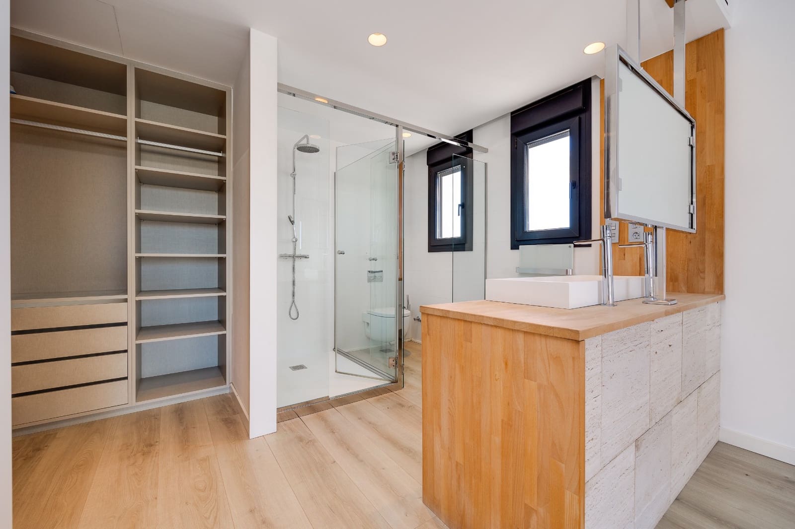 3 soverom Villa til salgs i Ciudad Quesada med svømmebasseng garasje - € 495 000 (Ref: 9622339)