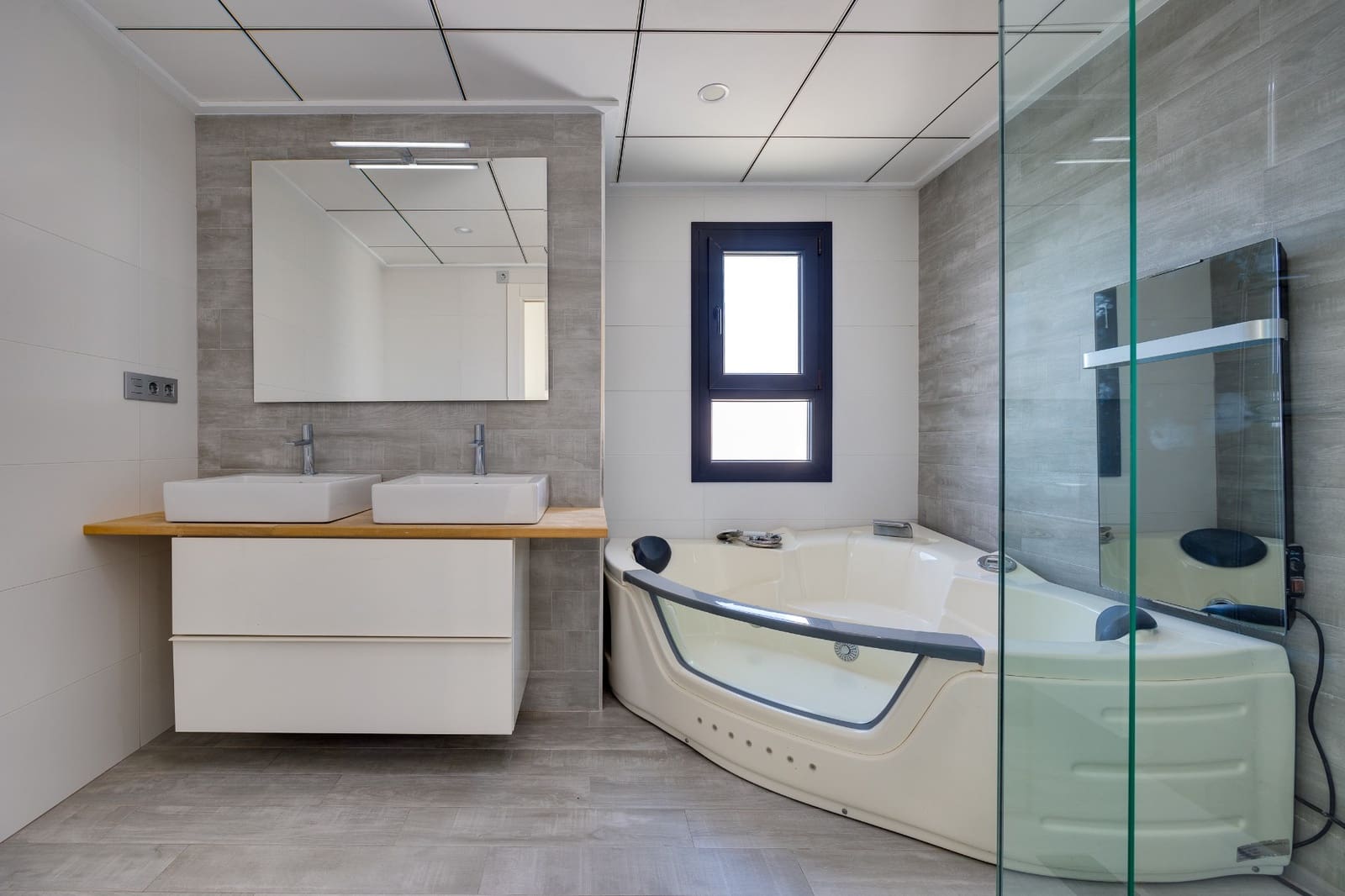 3 soverom Villa til salgs i Ciudad Quesada med svømmebasseng garasje - € 495 000 (Ref: 9622339)