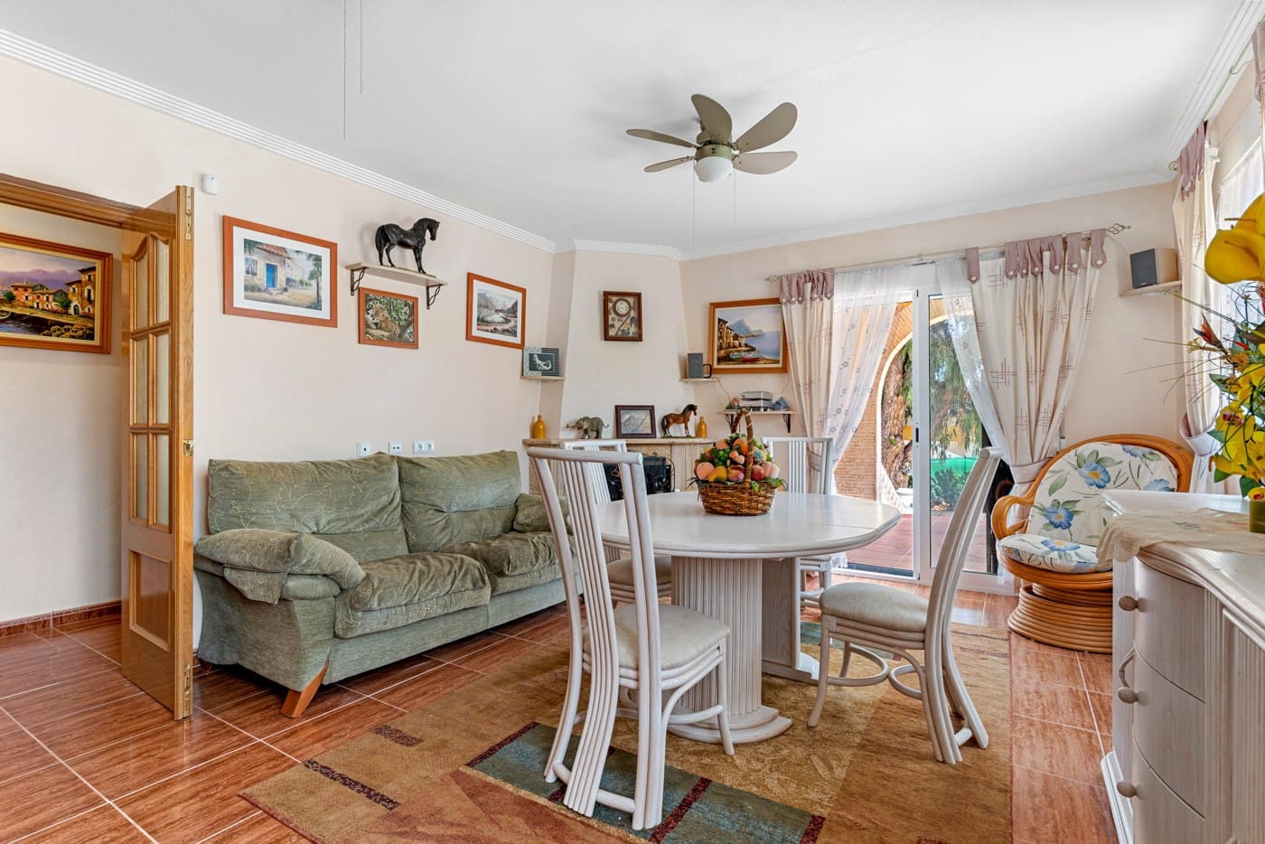 4 slaapkamer Villa te koop in Jacarilla met zwembad - € 350.000 (Ref: 9622346)