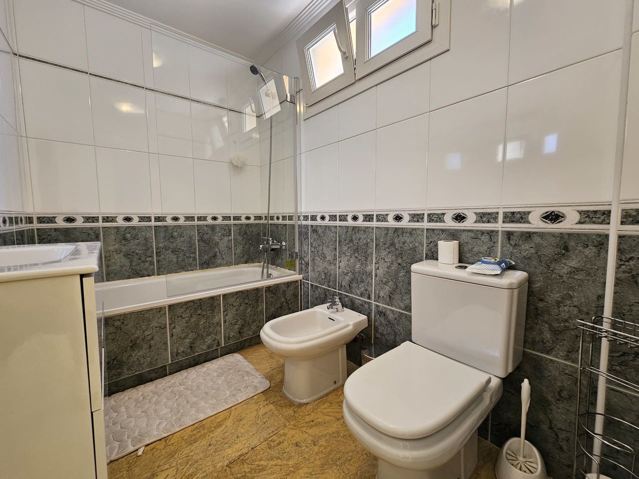 3 sovrum Villa till salu i Cabo Roig med pool garage - 549 950 € (Ref: 9626727)