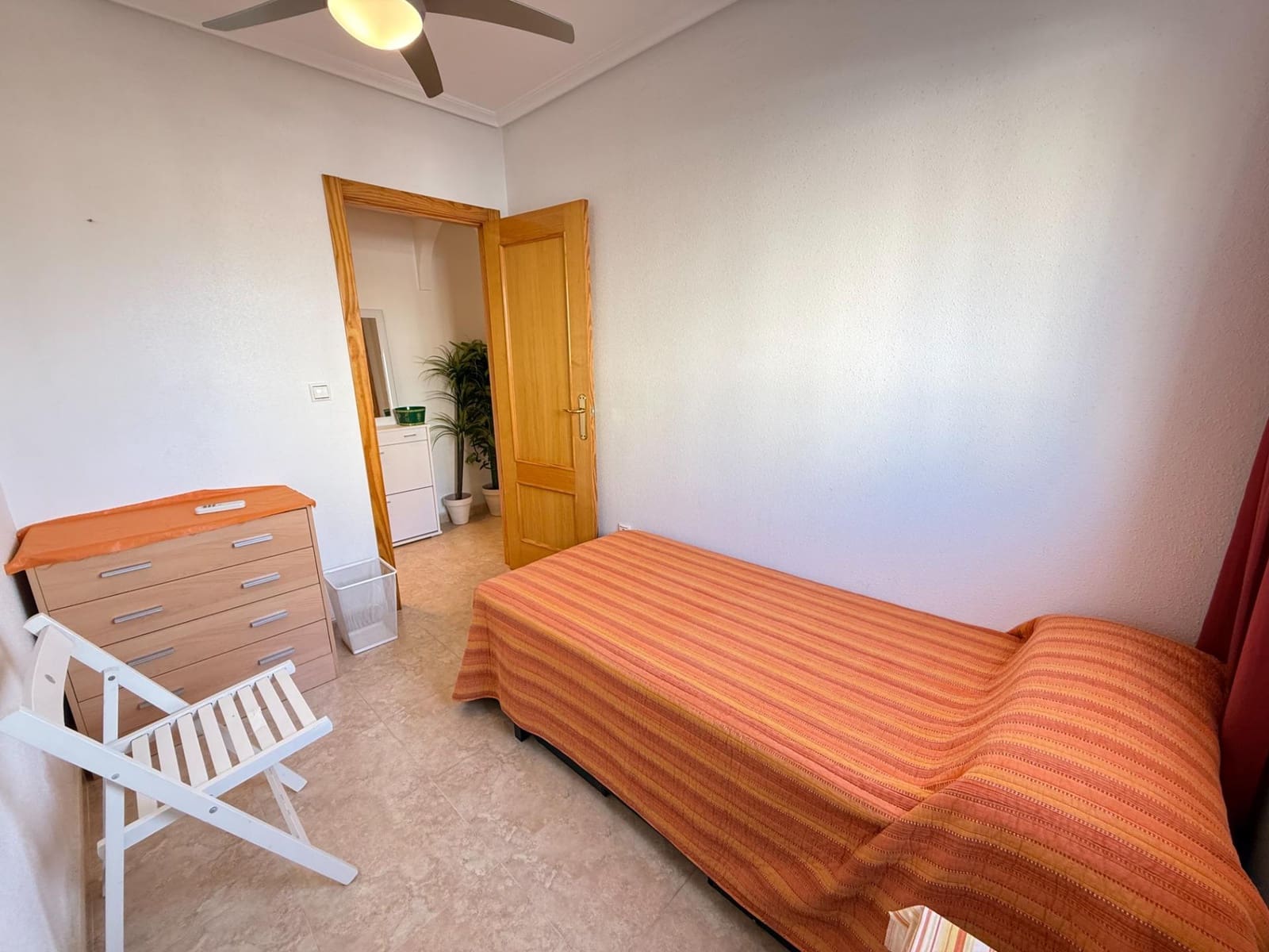 2 soveværelse Lejlighed til salg i Torrevieja med swimmingpool - € 135.000 (Ref: 9651703)