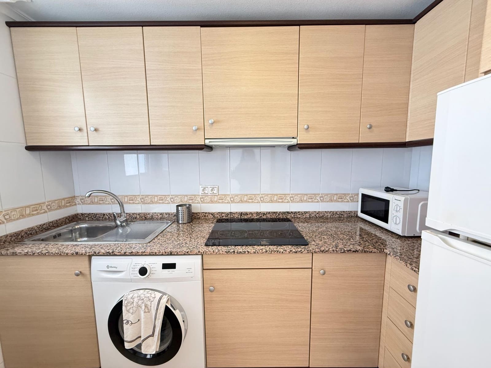 2 soveværelse Lejlighed til salg i Torrevieja med swimmingpool - € 135.000 (Ref: 9651703)