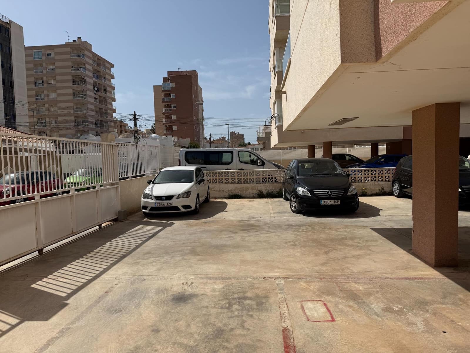 2 soveværelse Lejlighed til salg i Torrevieja med swimmingpool - € 135.000 (Ref: 9651703)