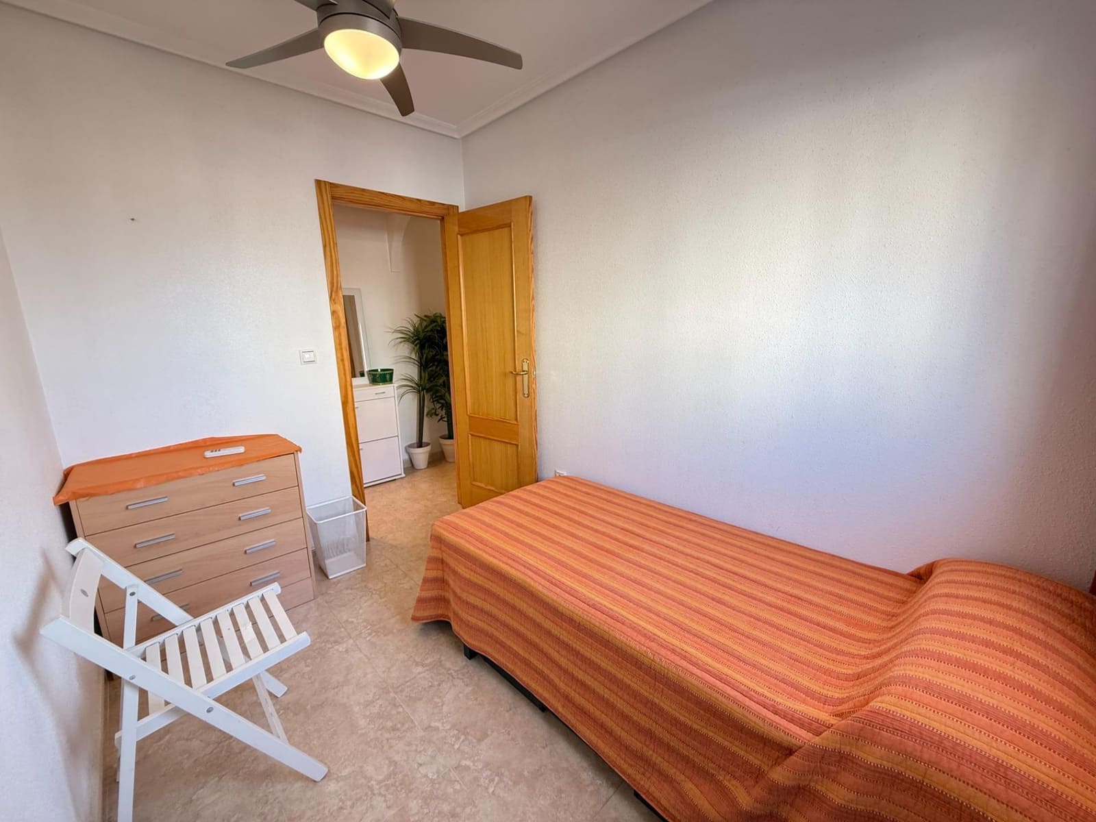 2 soveværelse Lejlighed til salg i Torrevieja med swimmingpool - € 135.000 (Ref: 9651703)